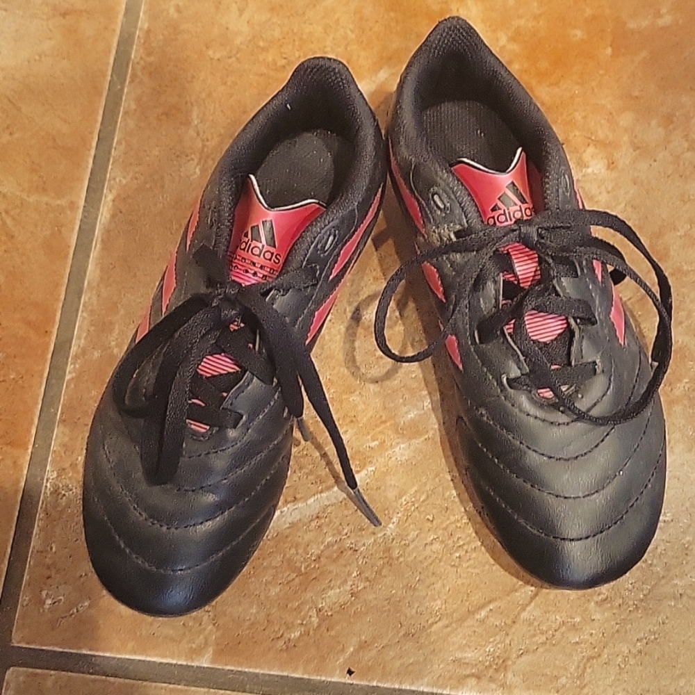 Size 1 girls Adidas soccer cleats